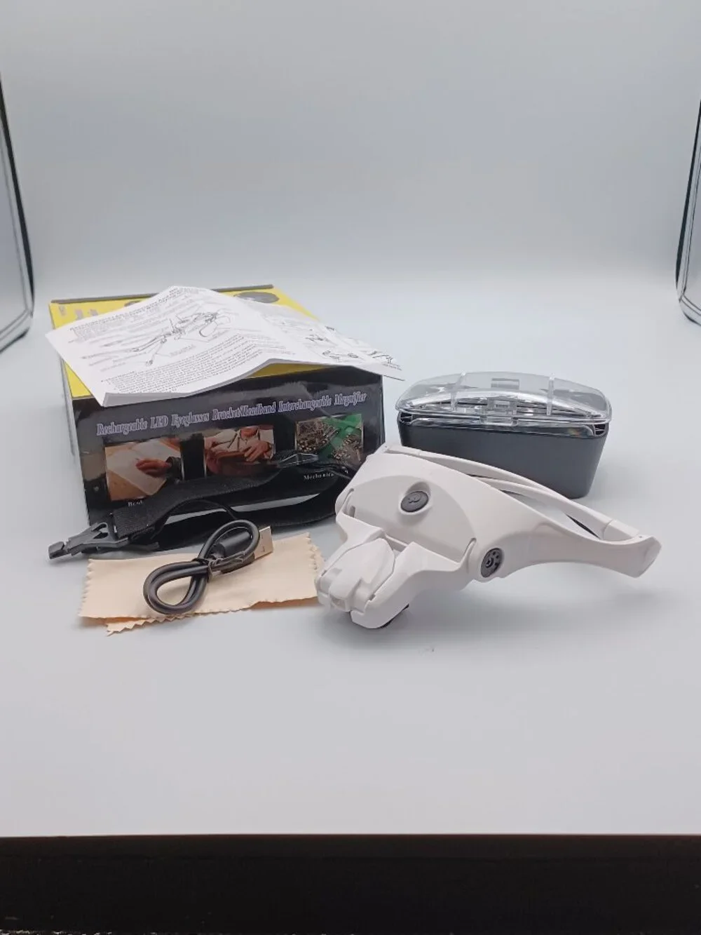 Rechargeable LED eye glasses 5 Interchangeable Magnifier Lenses Used